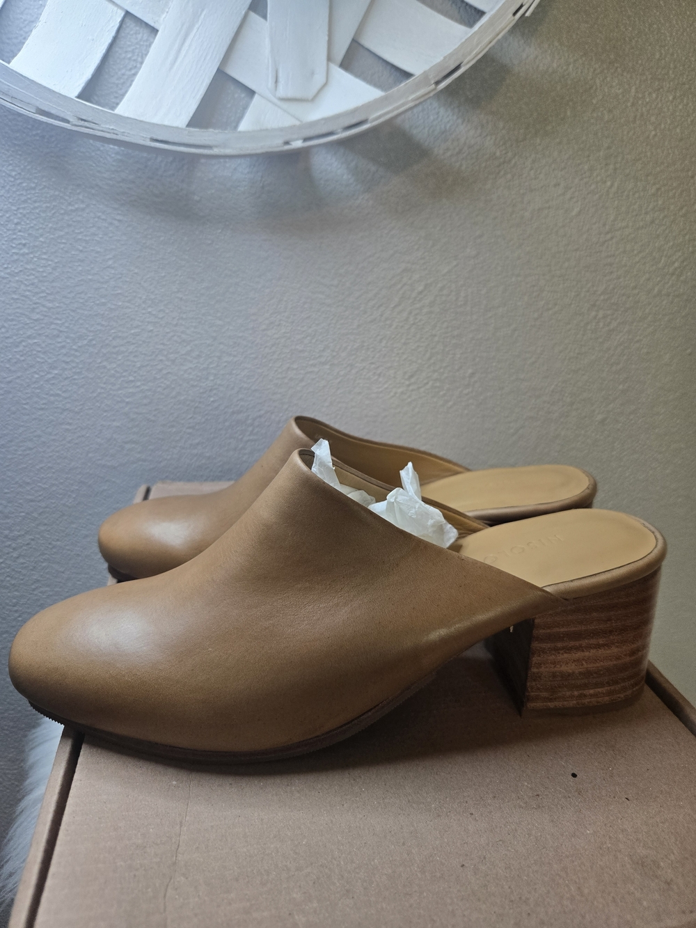 Nisolo All Day Womens Tan Leather Block Heel Mules Sz 8.5 New Flawed Ret $170 - Picture 8 of 12
